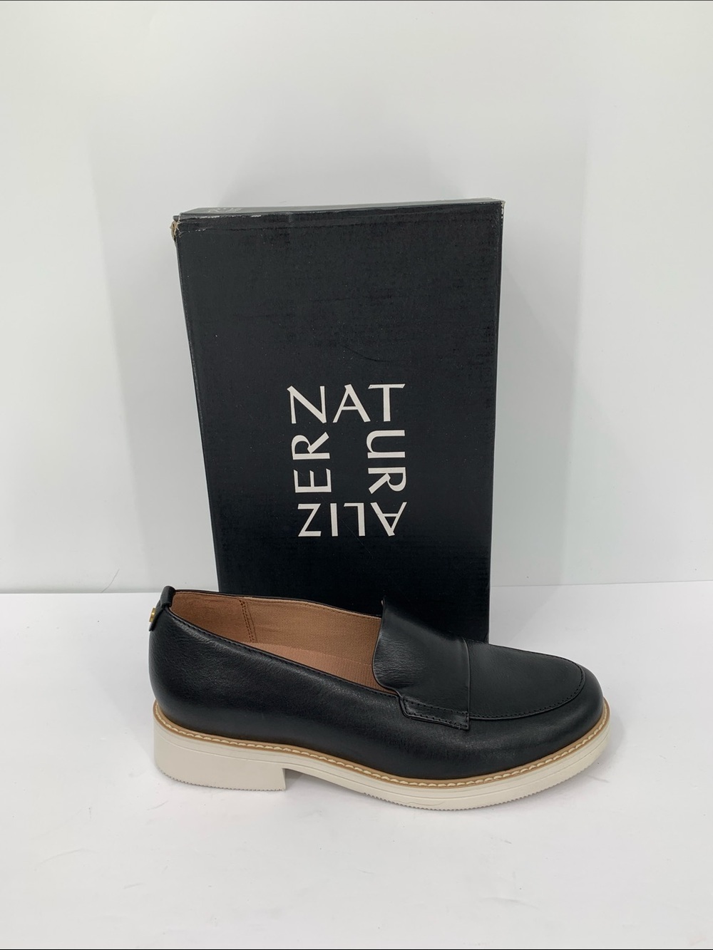 Naturalizer Taylin loafer black leather comfort preppy penny shoe new 8 WIDE 8W